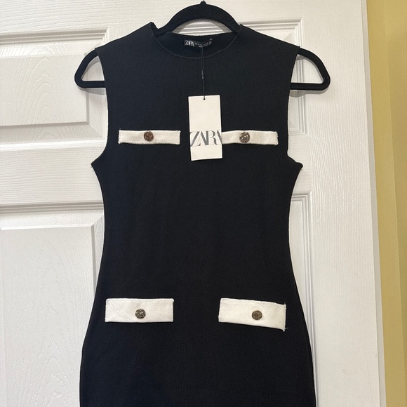 Dress - Picture 1 of 4